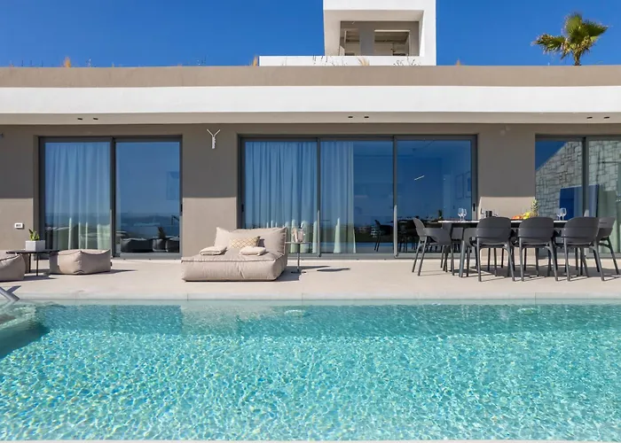 Sky Sea View Heated Pool *